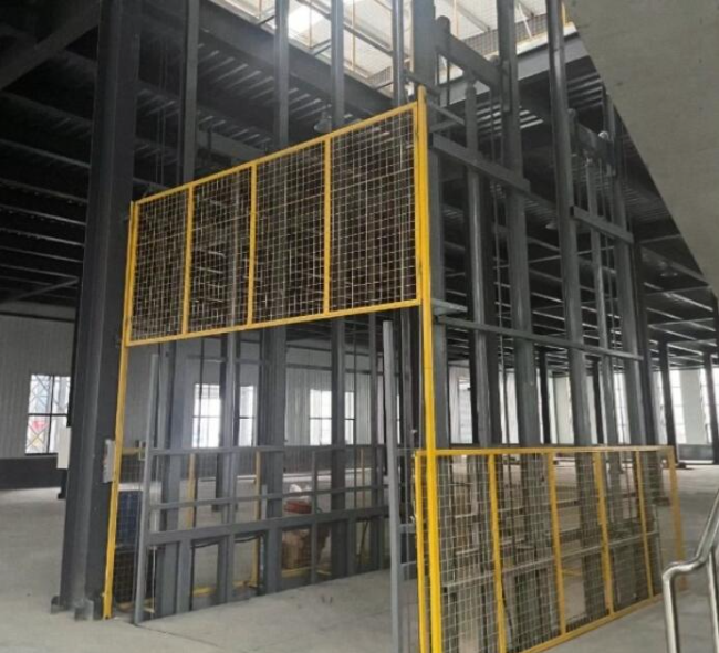 山南请详细介绍一下货梯安装在室外的维护方法